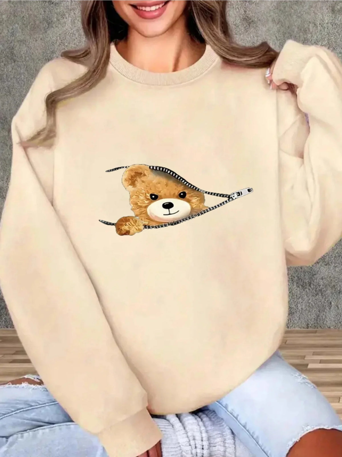 Women's Autumn and Winter Loose Casual Cartoon Zipper Bear Pattern Printed Velvet Long-Sleeved Round Neck Sweatshirt Pullover
