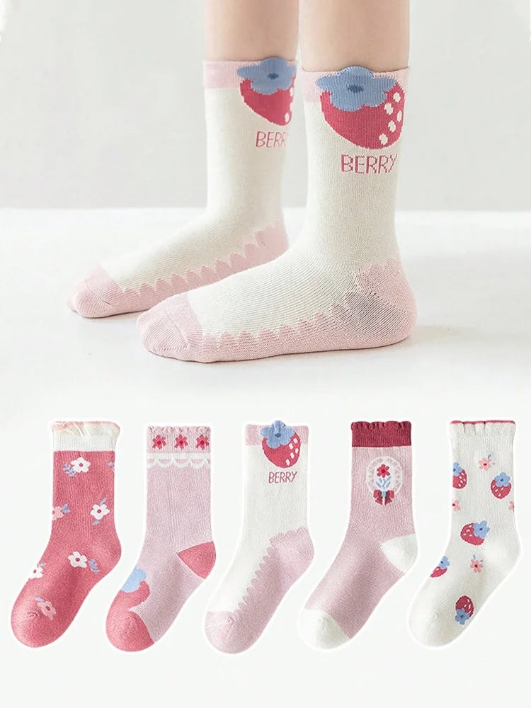 5 Pairs of Girls' Socks That Can Be Worn in Spring and Summer, Strawberry Autumn and Winter Baby Socks, Soft Mid-calf Socks