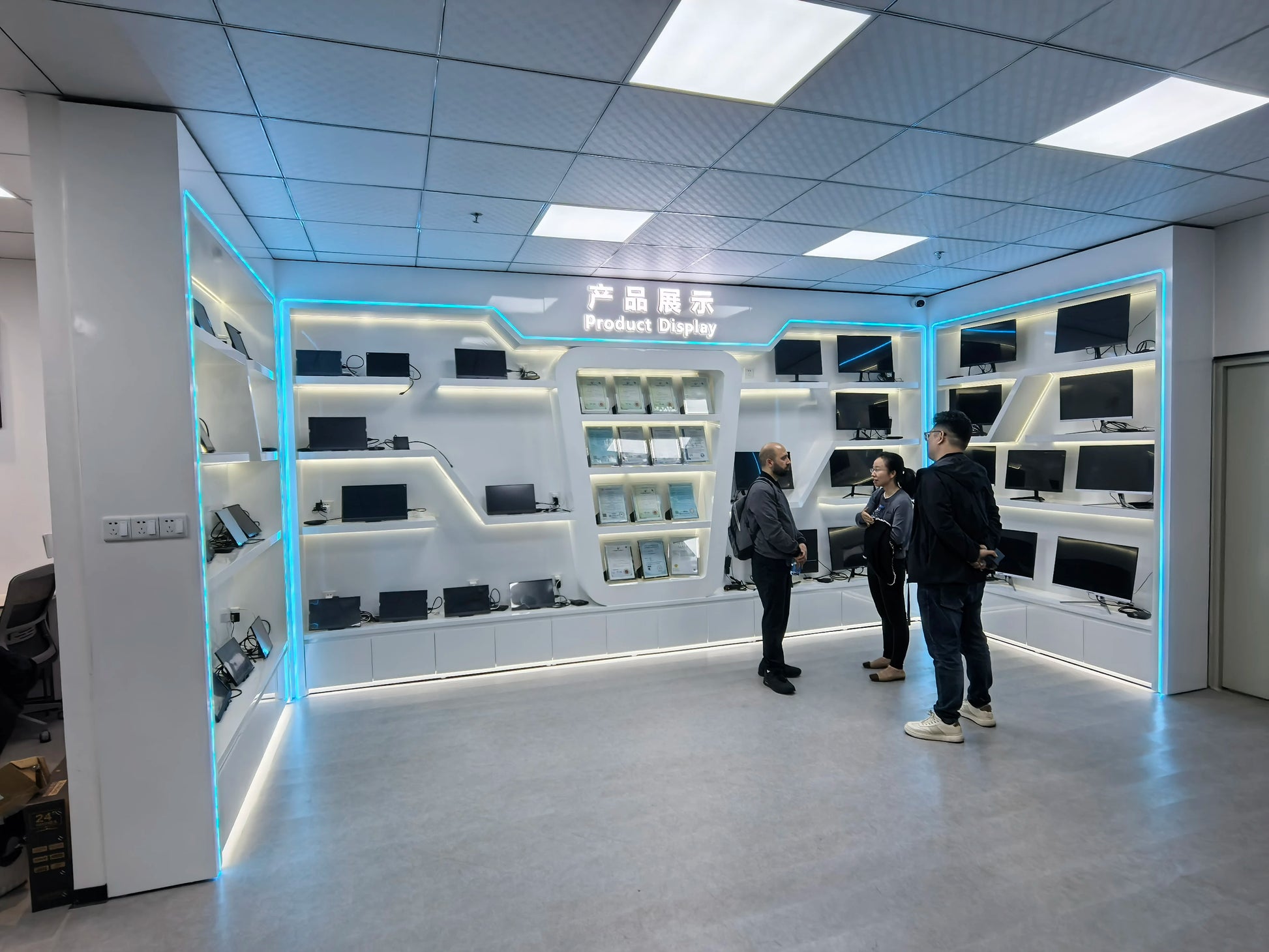 ZOOMNSTORE