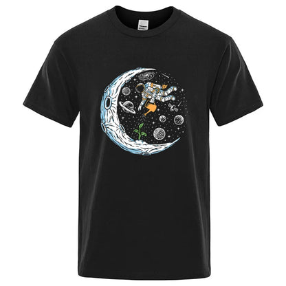 Summer Men T-shirt Cotton Blend Casual Funny Astronaut Design Print Loose O-neck T Shirt for Men Short Sleeve Male T-shirt Tees