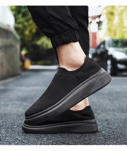 Outdoor Super Light Men Sneakers Fashion Breathable Running Sport Shoes Quality Slip-on Unisex Athletic Footwear 2022 Hot Sale