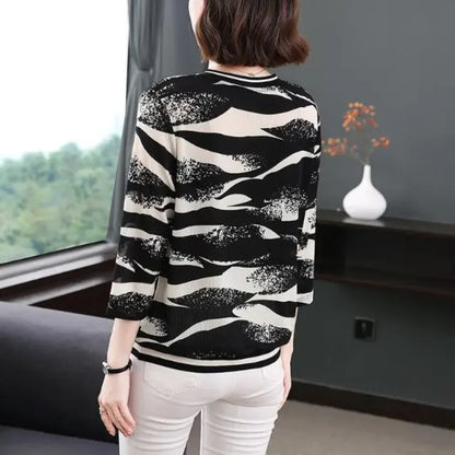 Plus Size V Neck Zebra Print Rhinestone Knit Top 3/4 Sleeve Loose Belly Cover Mom Casual Blouse