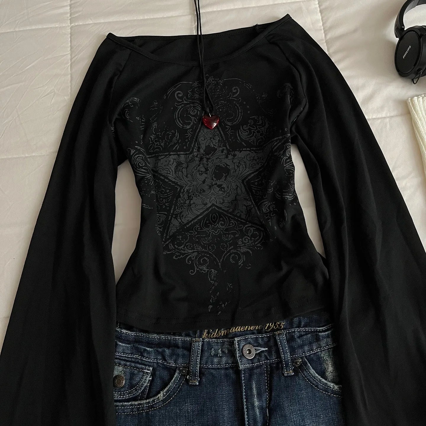American retro cute Harajuku Emo sweet and spicy slim fit women's white casual T-shirt Gothic street long sleeved top Emo girl