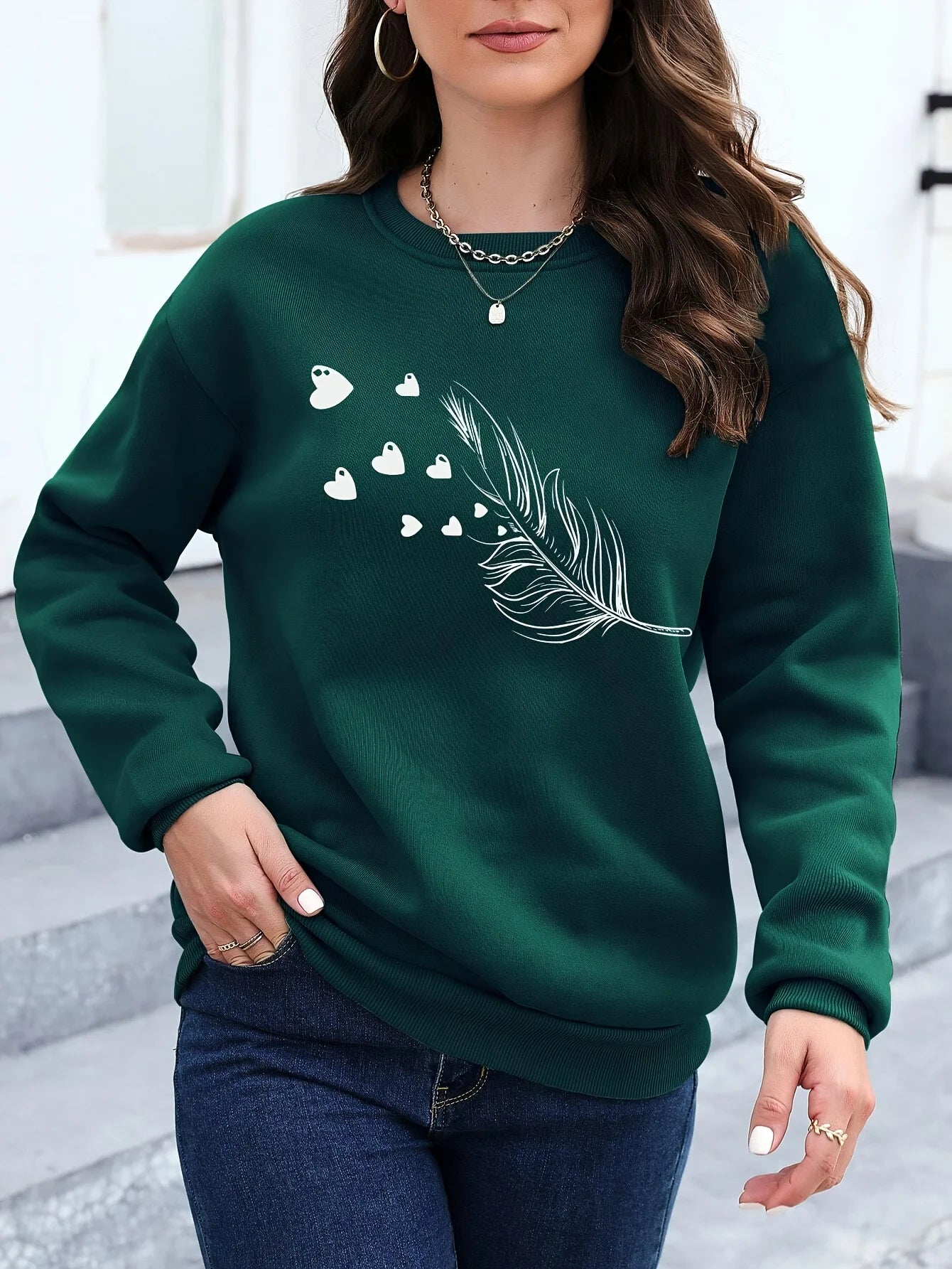 Loose hoodie, casual long sleeved women's clothing, autumn and winter comfortable pullover, round neck loose women's clothing