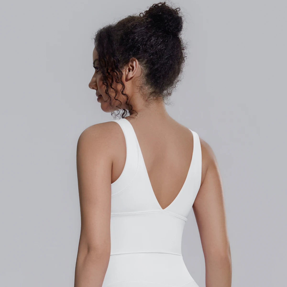 New Backless Yoga Vest for Woman Yoga Underwear with Chest Pad Summer Breathable Workout Top Running Shockproof Sports Bra