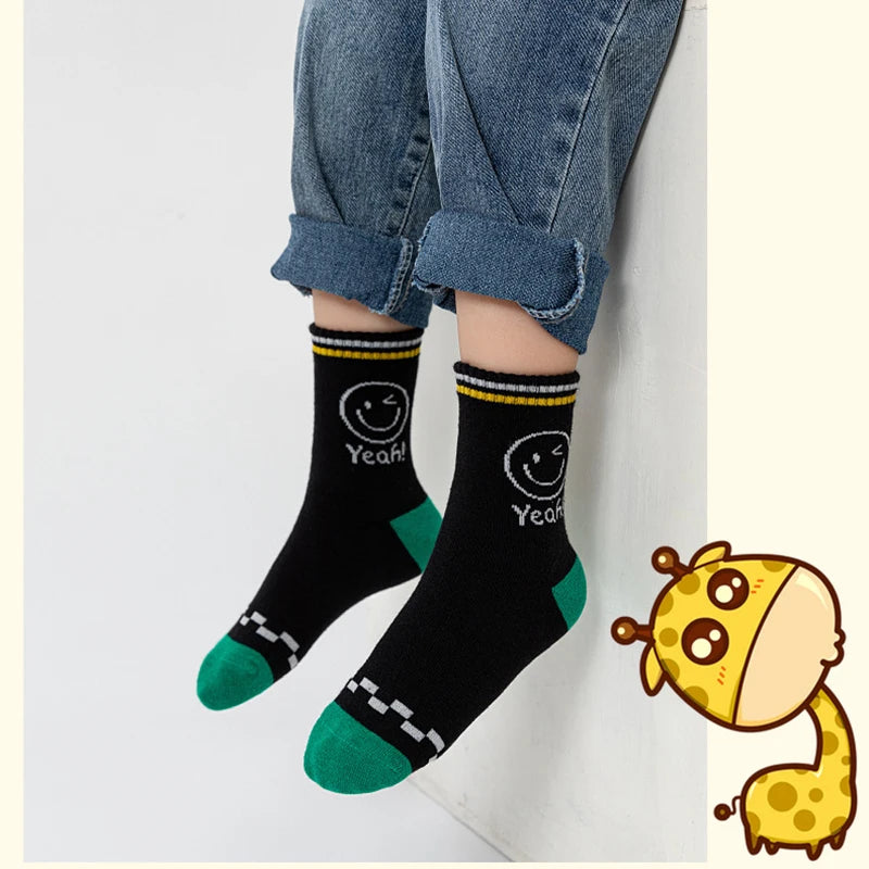5pairs/Lot autumn winter girls cotton socks child student socks smile boys new Fashion multi-color warmer baby kids sport socks