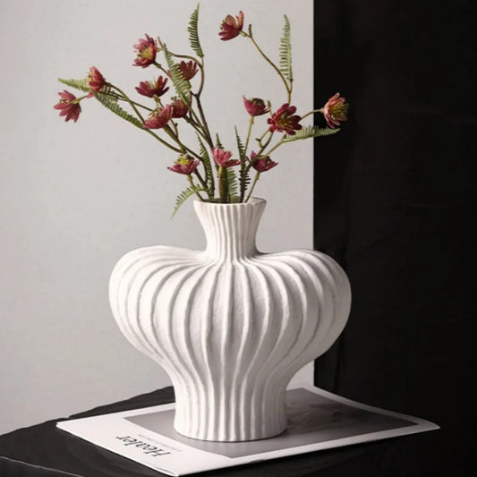Modern Minimalist Plastic Vase - Chic Water Cultivation Decor for Home