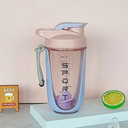 Premium Protein Powder Shaker, 590 Ml/20 Oz, Leak proof Tritan Ideal for Pre-workout Drinking. BPA free Contains Plastic Ball