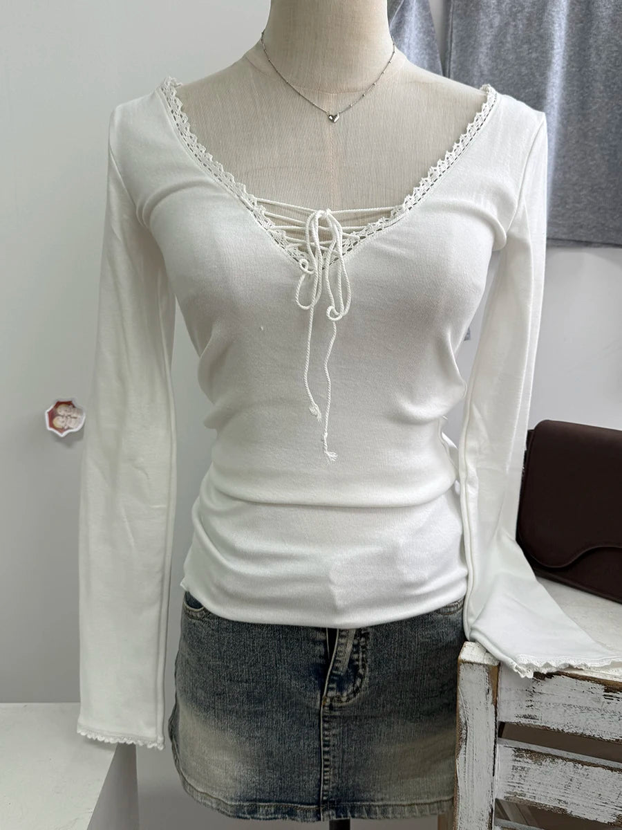 Beige Lace Trim Long Sleeve Tees Women Autumn New Streetwear Cotton Slim Sexy V-neck Lace-up Tops Sweet Simple Chic T-shirts Y2K
