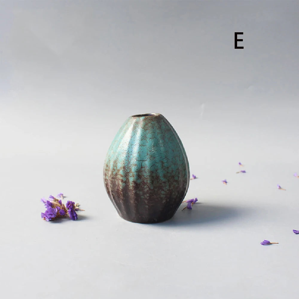 Black Ceramic Small Vase - Simple Japanese Home Decoration