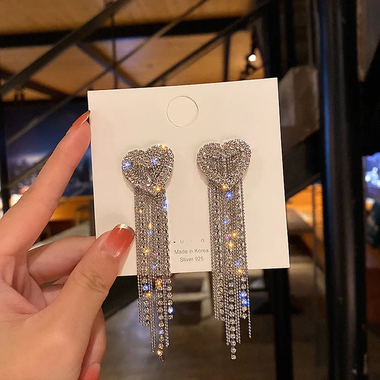 Two-Tone Leaf Drop Earrings – Carbon Zircon Pendant Style