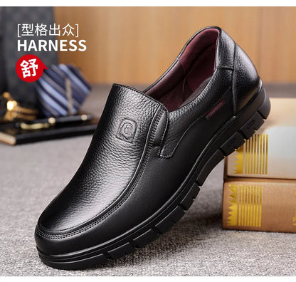 Summer New Men Leather Shoes soft soled Casual Flat Shoes Outdoor Walking shoes Comfort fashion soft leather shoes Loafers