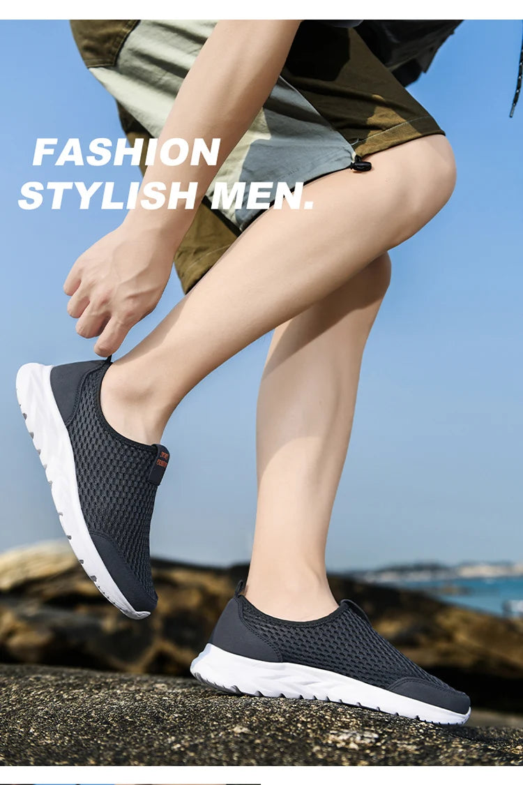 Lightweight Slip-On Shoes for Summer, Large Mesh Breathable Men's Shoes, Ultra-Light Soft-Soled Sports Shoes