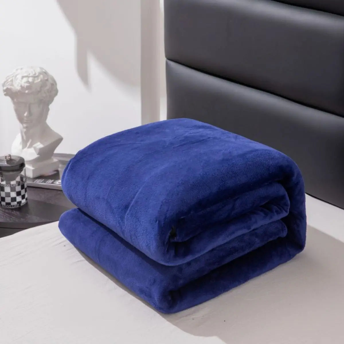 Solid Color Fleece Blanket - All Seasons Machine Washable - ZOOMNSTORE