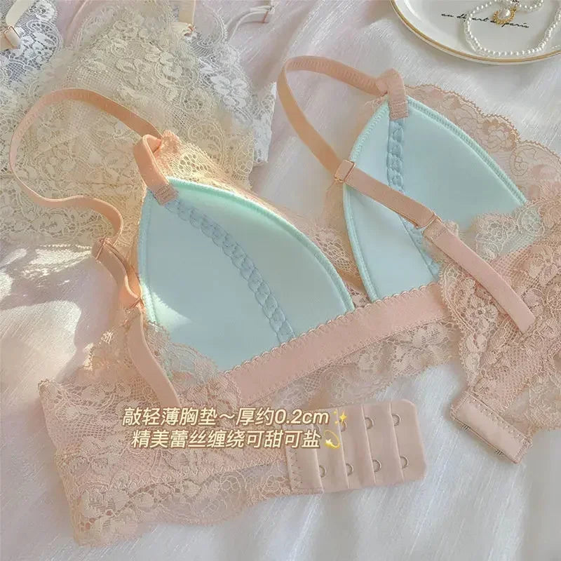 Japanese-style Pure Sensual Lace-trimmed Lingerie for Women, A Thin and Sexy Summer Bra Without Underwire