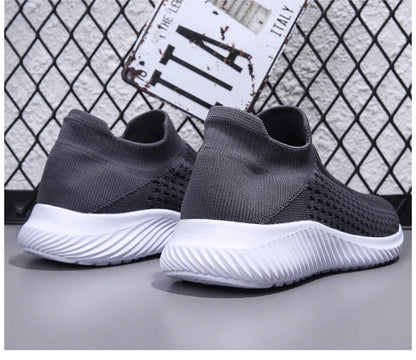 Outdoor Super Light Men Sneakers Fashion Breathable Running Sport Shoes Quality Slip-on Unisex Athletic Footwear 2022 Hot Sale
