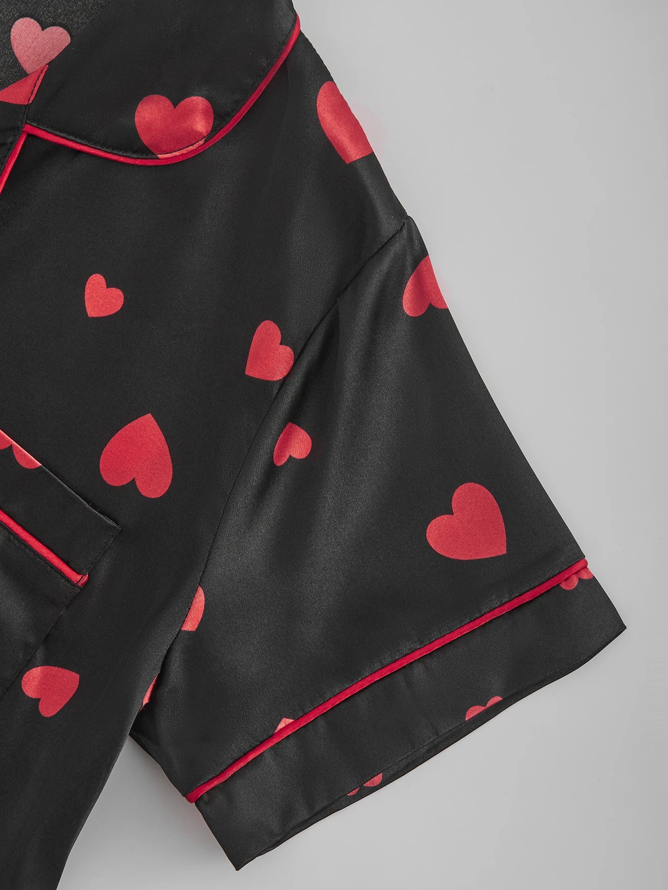 Women's Satin Silk Pajama Set Black Red Heart Print Short Sleeve Long Pants 2 Piece Loungewear Button Down Sleepwear