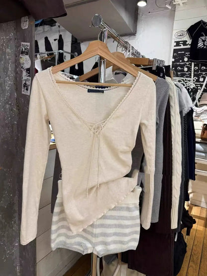 Beige Lace Trim Long Sleeve Tees Women Autumn New Streetwear Cotton Slim Sexy V-neck Lace-up Tops Sweet Simple Chic T-shirts Y2K