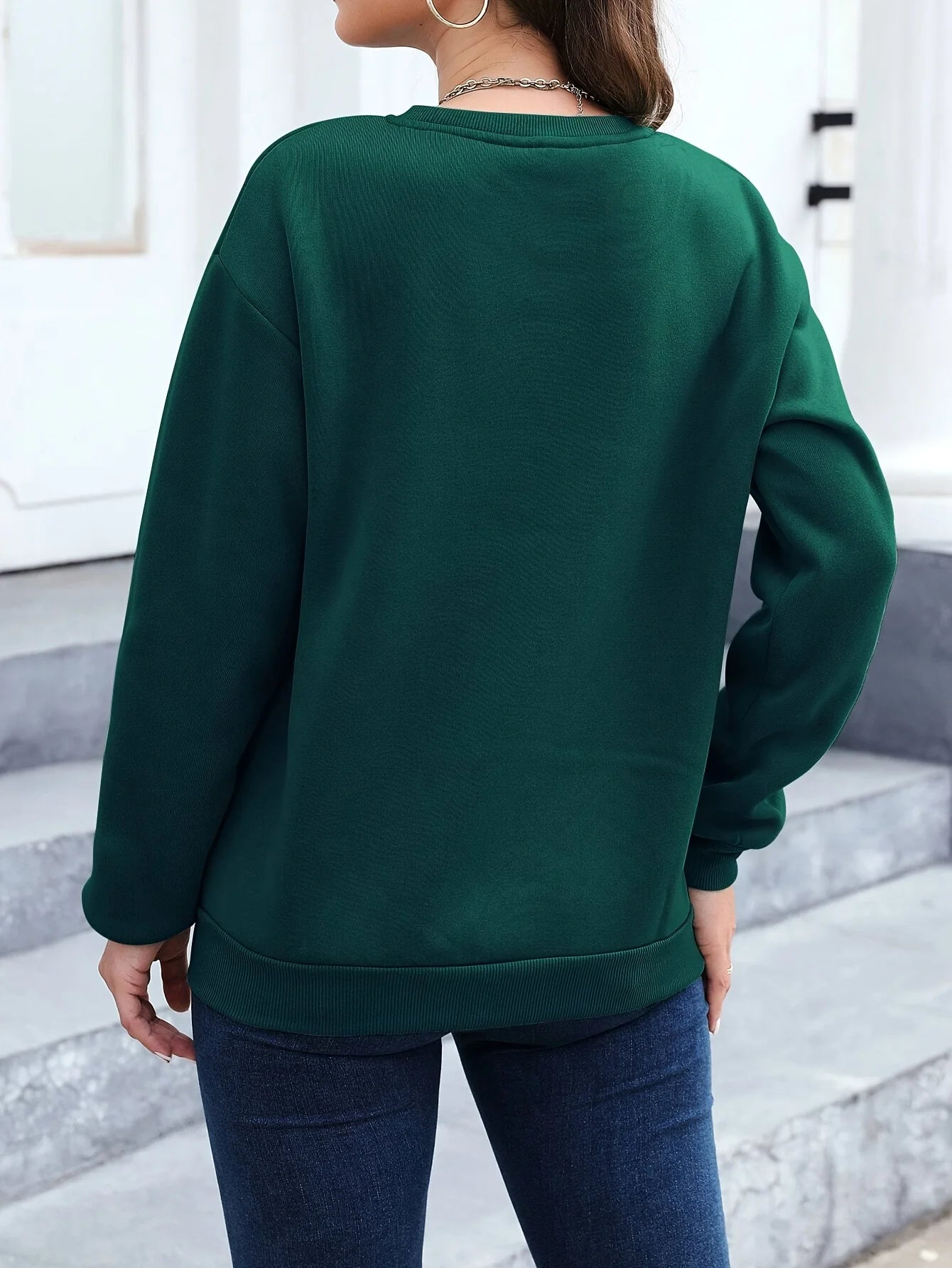 Loose hoodie, casual long sleeved women's clothing, autumn and winter comfortable pullover, round neck loose women's clothing