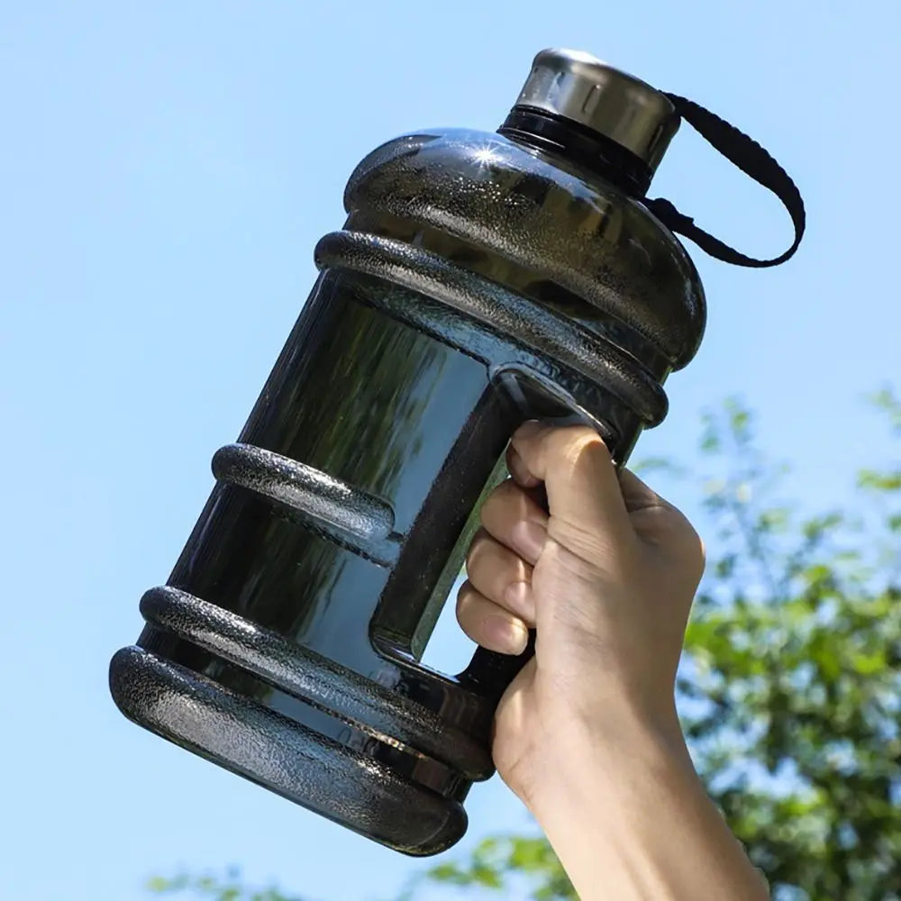 1Pcs Durable Gallon Bottle Water Bottle PETG 2L Large Capacity Sports Drink Bottle Portable With Handle Shaker Bottle