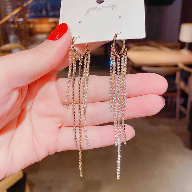 Two-Tone Leaf Drop Earrings – Carbon Zircon Pendant Style