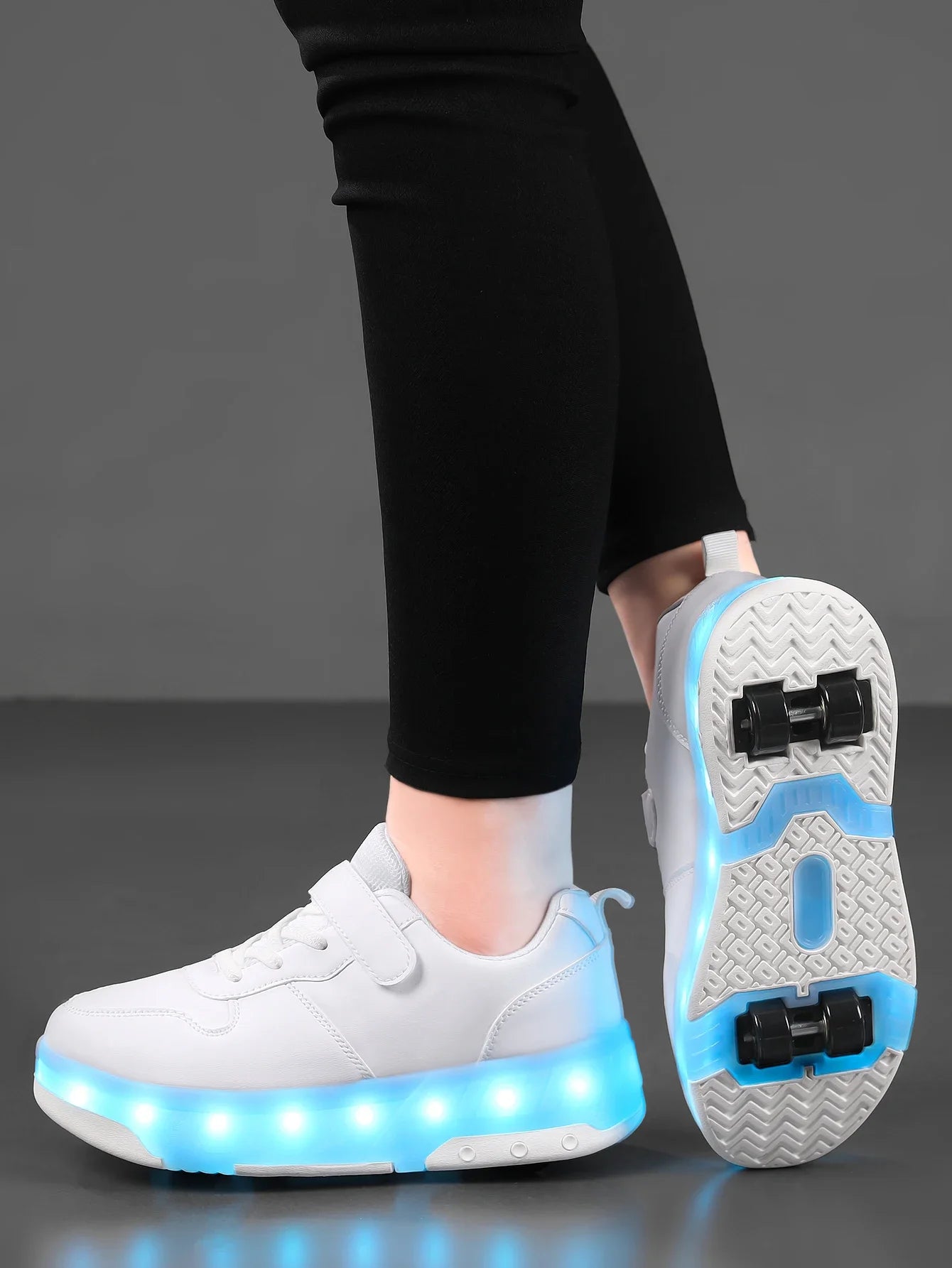 Upgraded fashionable children's and teenagers' walking shoes enhance stability, detachable dual-use sports