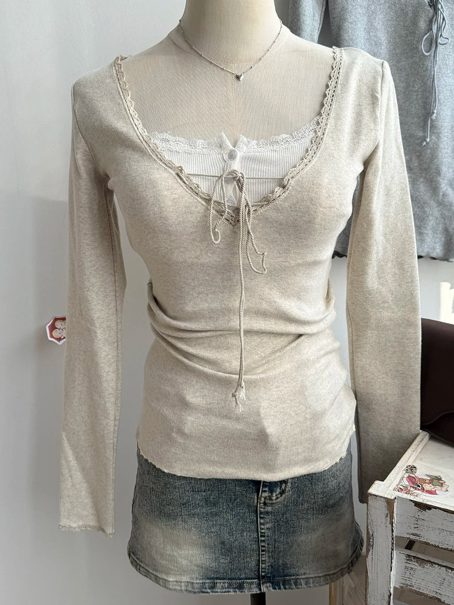Beige Lace Trim Long Sleeve Tees Women Autumn New Streetwear Cotton Slim Sexy V-neck Lace-up Tops Sweet Simple Chic T-shirts Y2K