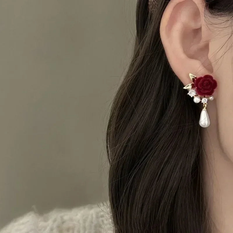 New Wine Red Velvet Rose Pearl Earrings for Women Vintage Red Rose Elegant High-end Studs Earrings Jewelry Accessories Gifts