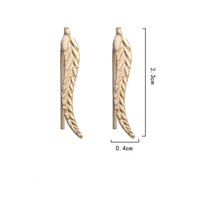 Vintage Golden Leaf Stud Earrings – Feather Design