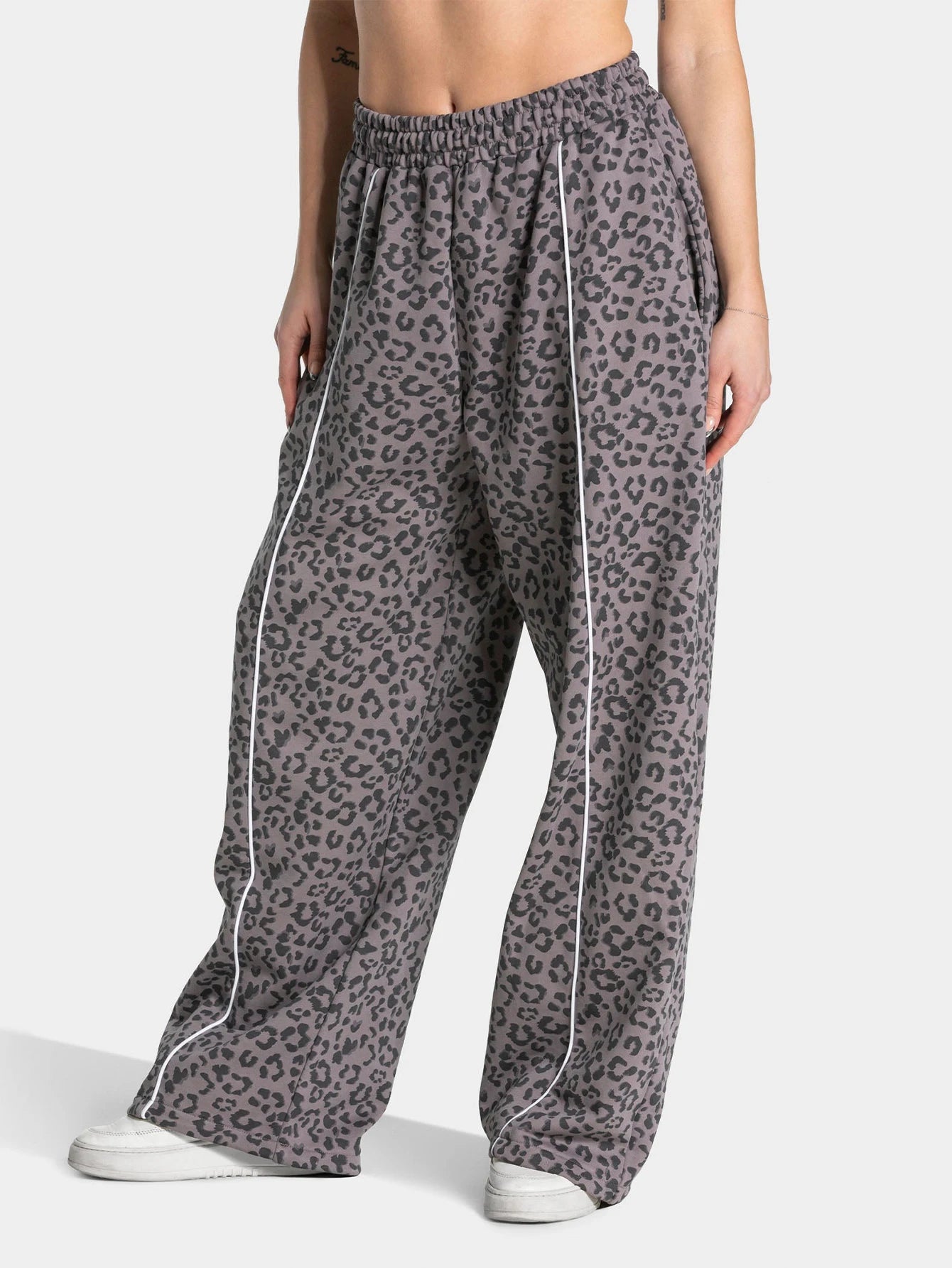 Women High Elastic Leopard Print Yoga Pants Loose Wide Leg Fitness Workout Pants Butt Lifting Slim Casual Sports Trousers