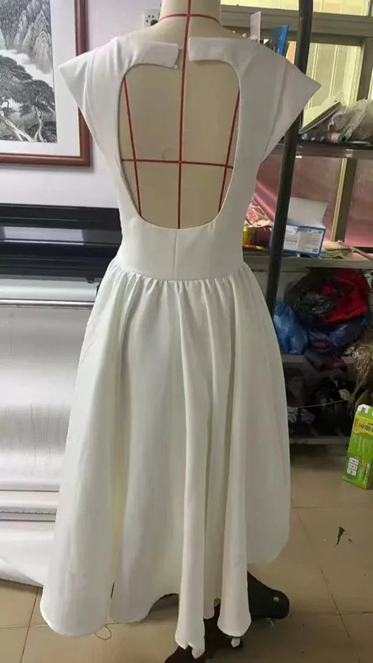 Circle Cut Out Back Dress - Fitted Waist Prom Dress With Wide Shoulders & Fluffy Hem