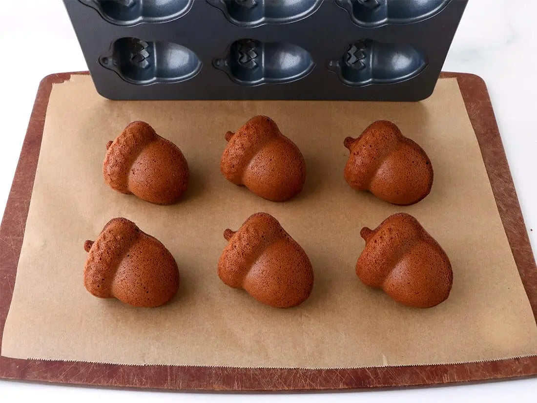 Carbon Steel Cake Pan - 6 Cavity Flower Muffin Mold Non Stick Durable Baking Tray