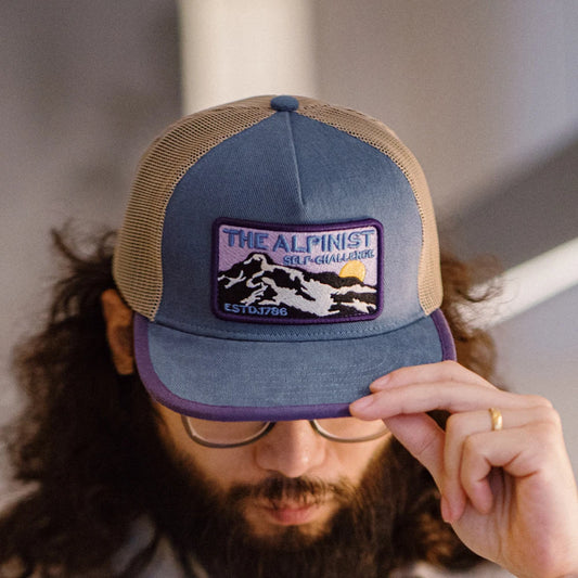 Vintage Color-Block Baseball Cap – Breathable Mesh Flat-Brim Hat