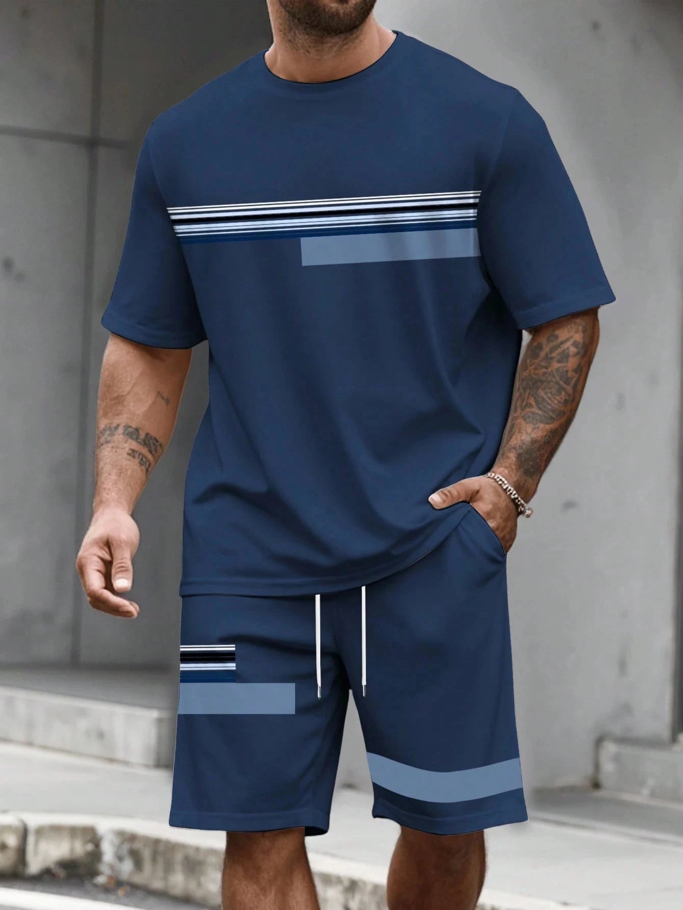 Casual Stripe Printed T-shirt Shorts Set Large Size Loose Men's Short Sleeve Tee Elastic Waist Shorts 2-piece Set Sports Clothes