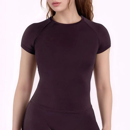 Seamless Yoga Top - Lightweight Workout Crop Top | Breathable Gym Wear for Women