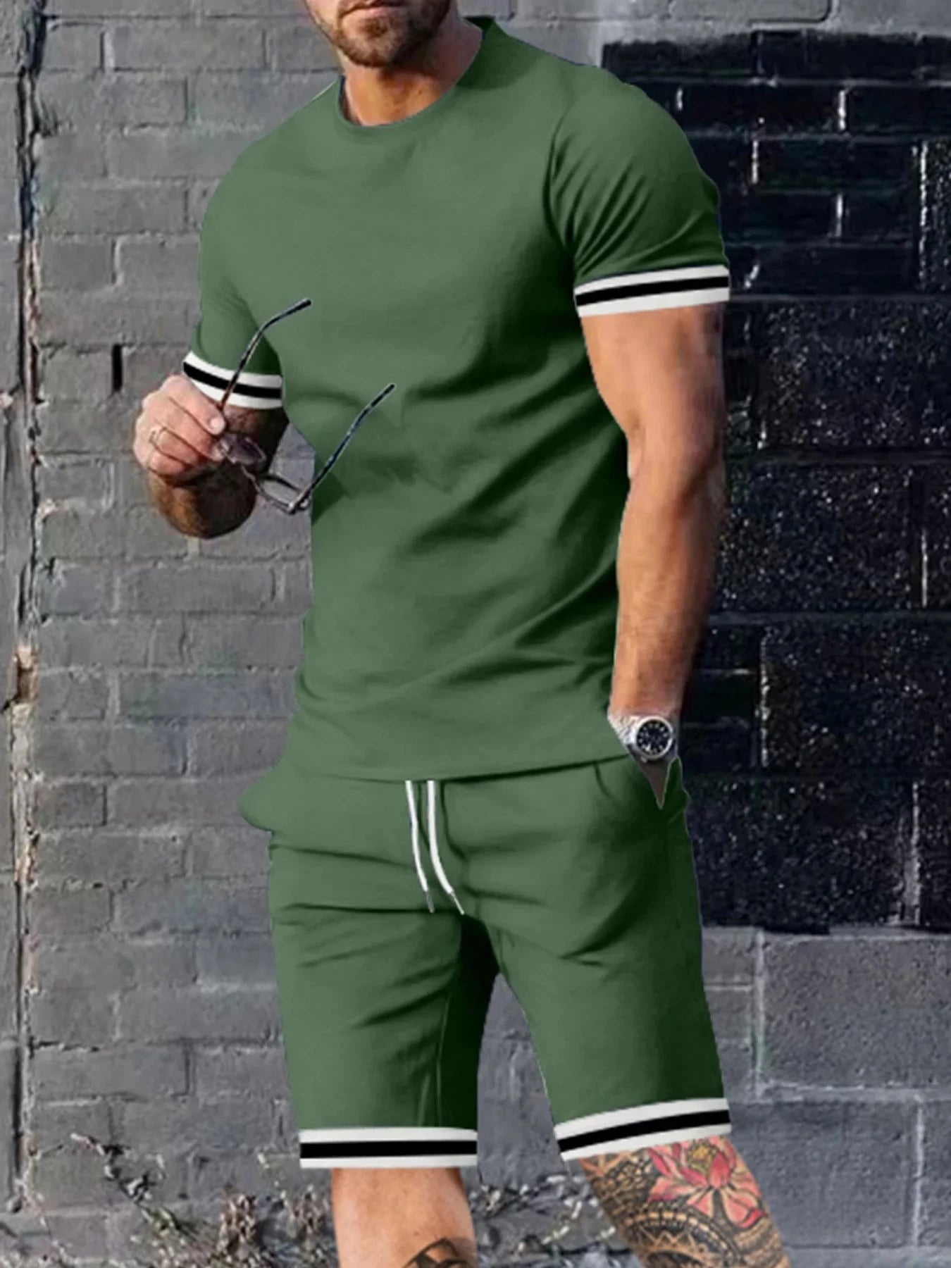 New summer men's minimalist striped printed comfortable and breathable round neck T-shirt shorts set for outdoor casual wear