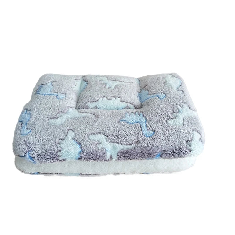Flannel Pet Pad Dog Bed Thickened Sleeping Pad Dog Blanket Suitable for Chihuahua Labrador Puppy Kitten Small Large Dog Pet Rug
