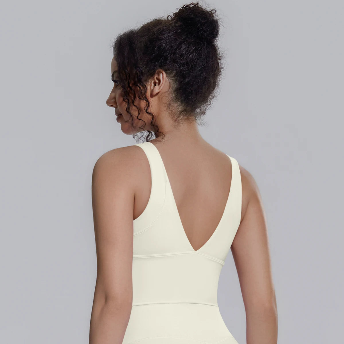 New Backless Yoga Vest for Woman Yoga Underwear with Chest Pad Summer Breathable Workout Top Running Shockproof Sports Bra