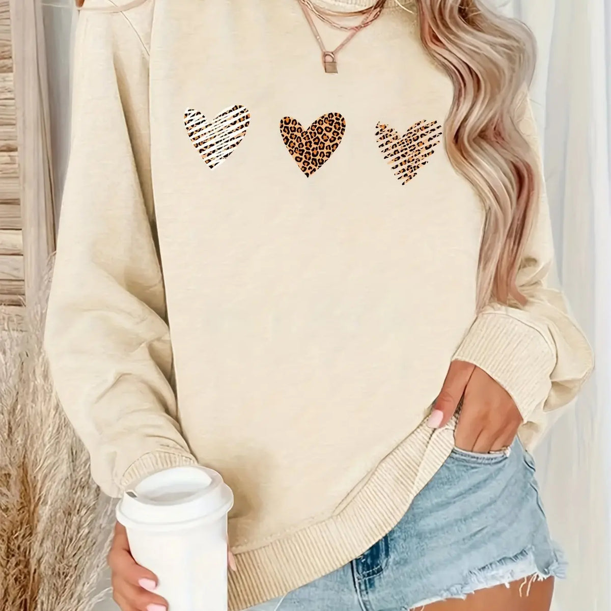 Women's autumn and winter loose casual leopard print heart-shaped print with velvet long sleeved round neck hoodie pullover