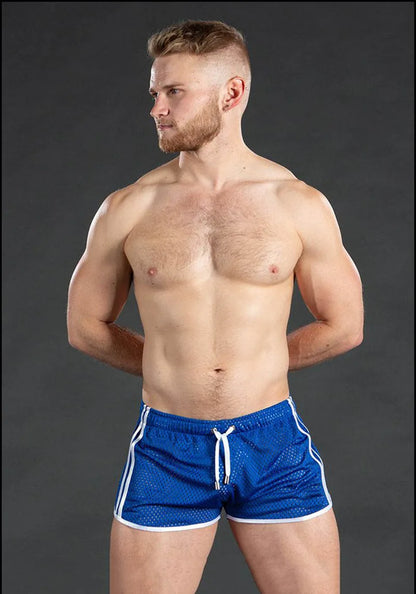 2025 new muscular fitness men's beach pants sports fitness casual quick dry hole breathable thin three-quarter pants men's sport