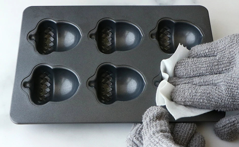 Carbon Steel Cake Pan | 8 Cavity Toast Bread Mold with Rolled Rim Edges & Eco Friendly Bakeware