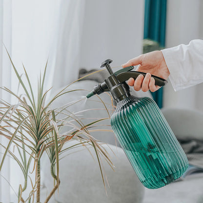 2L Large Capacity Garden Spray Bottle With Adjustable Nozzle Fine Mist Plant Watering Can For Indoor Plants Cleaning Pet Bathing