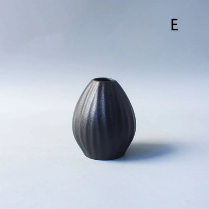 Black Ceramic Small Vase - Simple Japanese Home Decoration