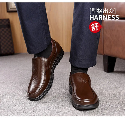 Summer New Men Leather Shoes soft soled Casual Flat Shoes Outdoor Walking shoes Comfort fashion soft leather shoes Loafers