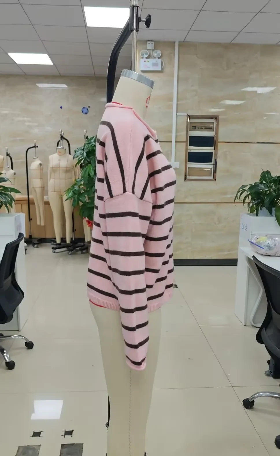 Contrast Striped Loose Cardigan for Women Long Sleeve Button Down Knit Winter Casual Daily Minimalist Sweater Outerwear