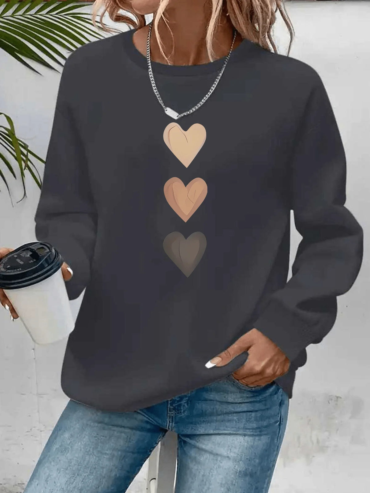 Women's Casual Heart Print Pullover Sweatshirt Geometric Design Long Sleeve Round Neck Machine Washable Regular Fit for Autum
