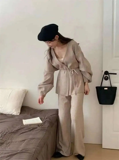 [EWQ] Fashion V-neck Long Sleeve Lace Up Sweater And High Waist Trousers Casual Women Knit Set Clothing 2025 Autumn New 16O1719