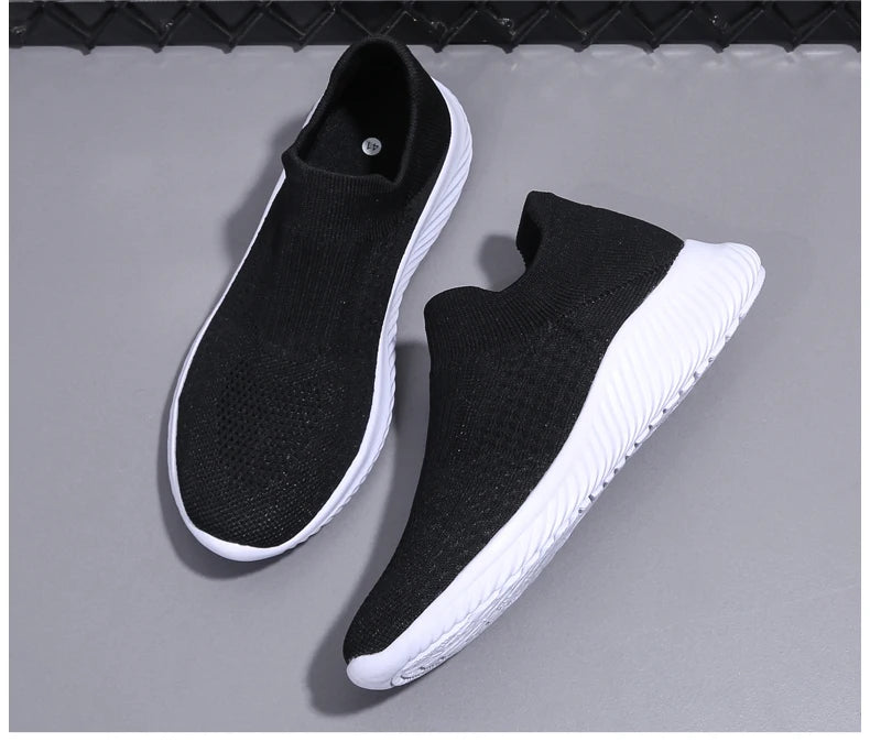 Outdoor Super Light Men Sneakers Fashion Breathable Running Sport Shoes Quality Slip-on Unisex Athletic Footwear 2022 Hot Sale