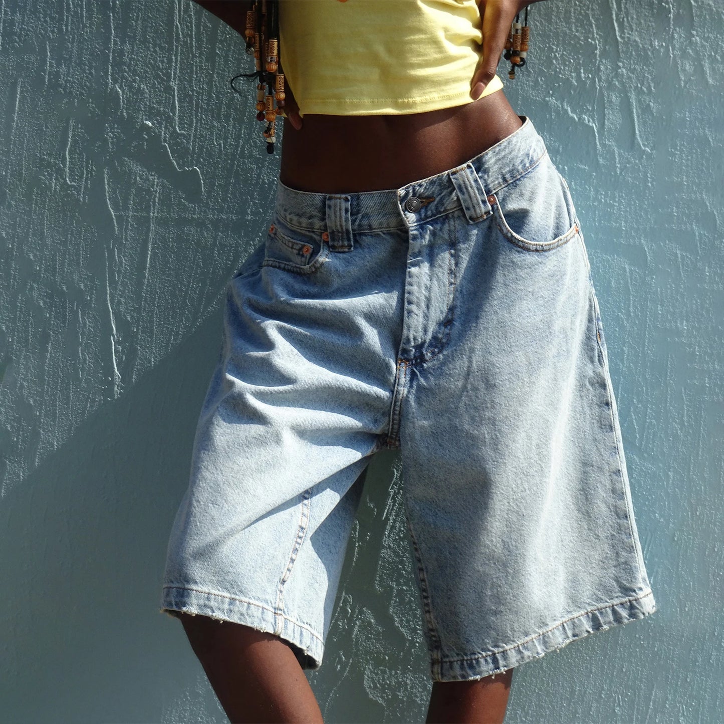 New Fashion Womens Knee Length Denim Shorts Loose Solid Color Low Rise Wide Leg Long Shorts With Pockets For Summer S-2XL