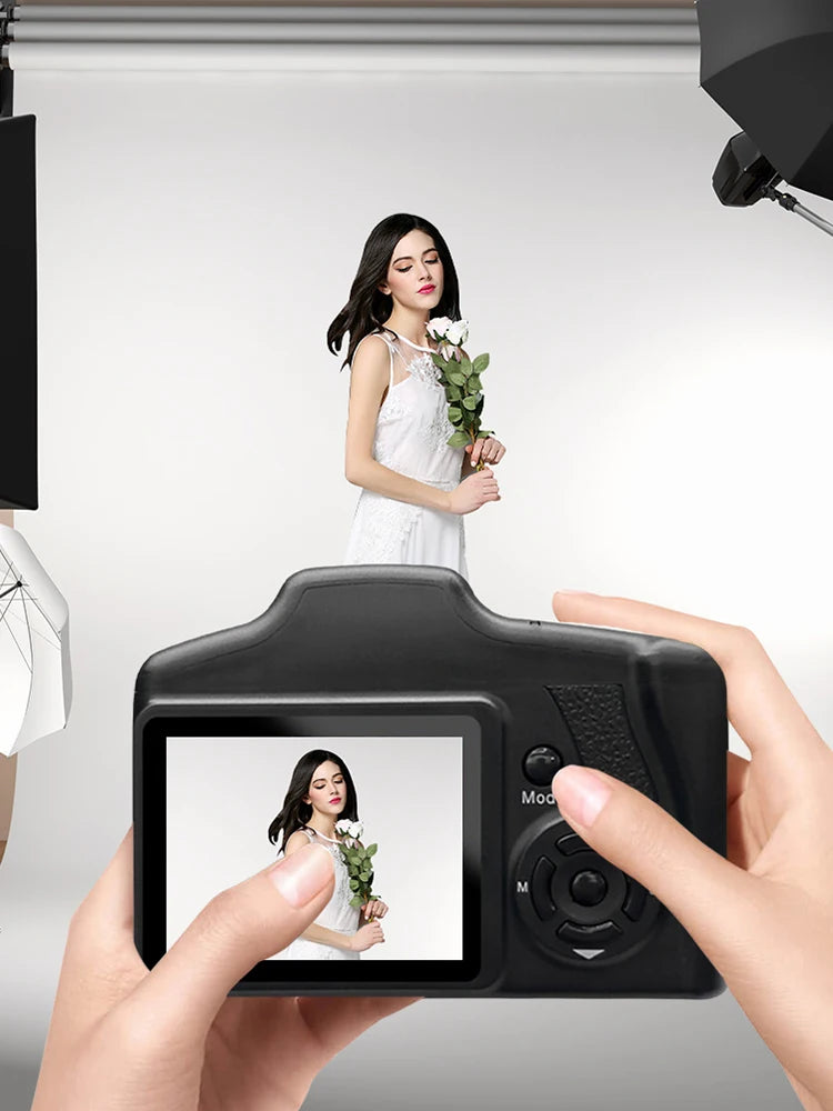 16MP Digital Camera – Vlogging Camera with 2.4 Inch LCD Screen & 16X Digital Zoom